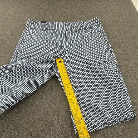 NEW! Ann Taylor Devin Fit Shorts Size 4 Blue & White $59 Cotton Blend Bermuda - Picture 3 of 14